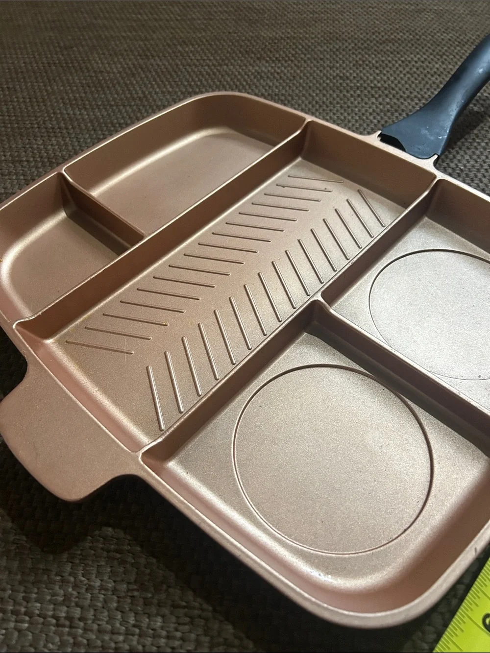 Non-Branded Rose Gold 5-Section Multi-Use Breakfast Frying Pan